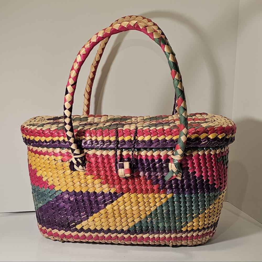 LAST CHANCE: Handmade Straw Basket Purse with Lid